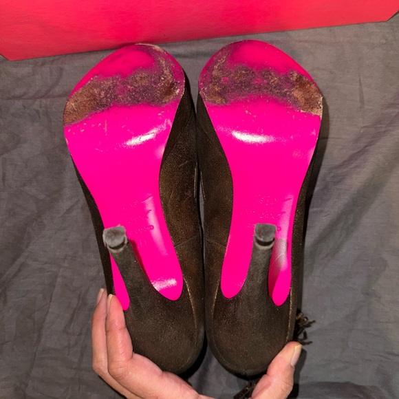 Vintage Betsey Johnson peep toe pumps - Picture 5 of 11